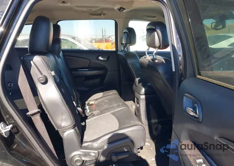 2017 Dodge Journey Crossroad Plus z USA, uszkodzony, nr VIN 3C4PDCGGXHT533320